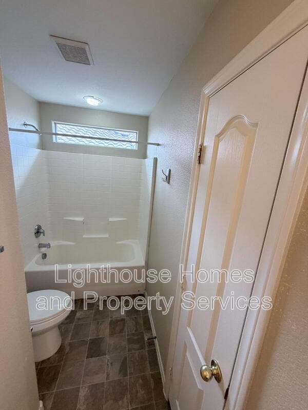 Building Photo - 9118 Wine Cellar Ave