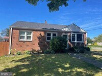 Building Photo - 201 Rosemont Dr
