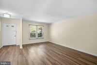 Building Photo - 2915 Mozart Dr