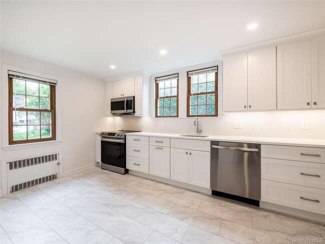 Building Photo - 189 Nassau Ave