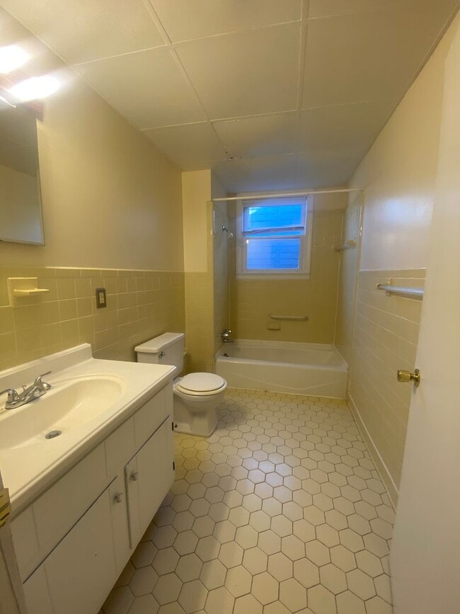 Building Photo - 314 W Leigh St