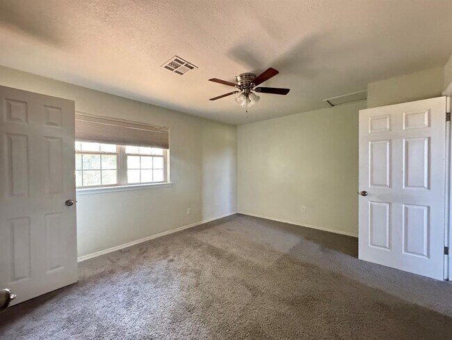 Building Photo - 2357 Heatherfield Ln