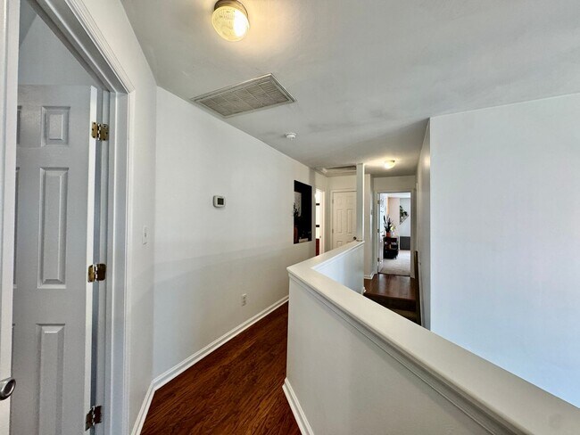 Building Photo - First-Time Rental! Available 08-07-26 - Fenced Yard, Pet Friendly, Attached 2-Car Garage!