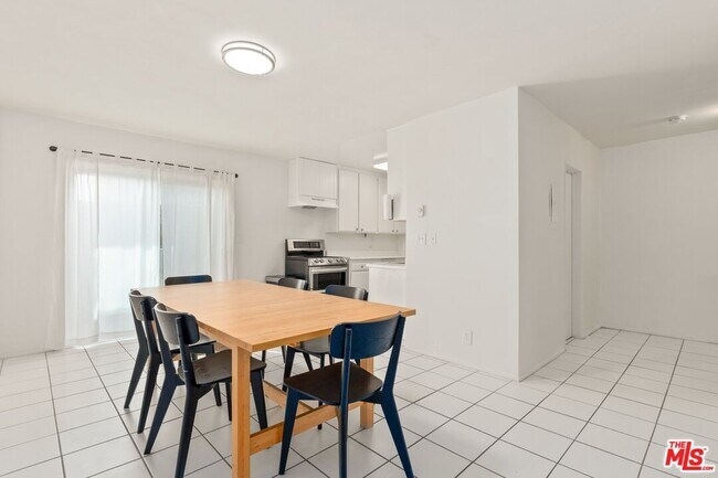 Building Photo - 1528 Berkeley St