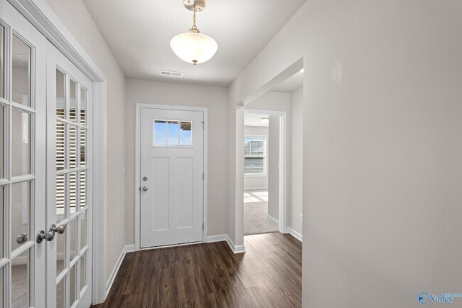 Building Photo - 338 Fenrose Dr