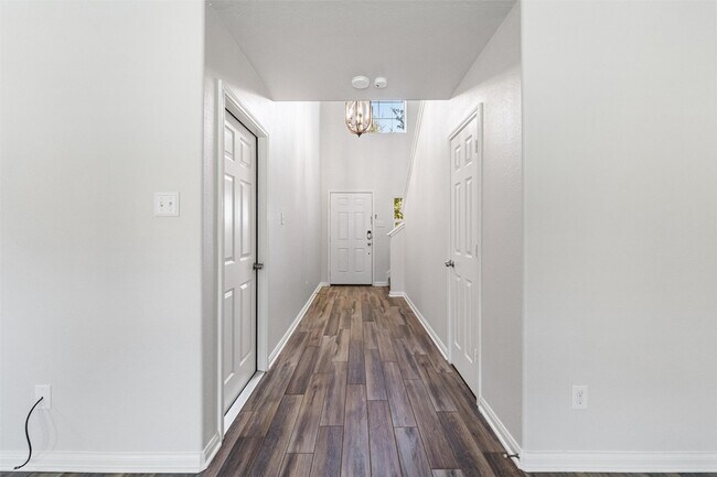 Building Photo - 188 Dodge City Trail