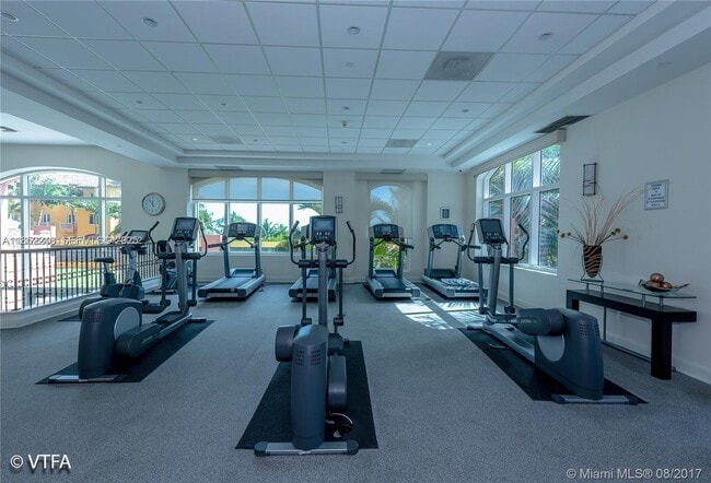 Building Photo - 2100 N Ocean Blvd