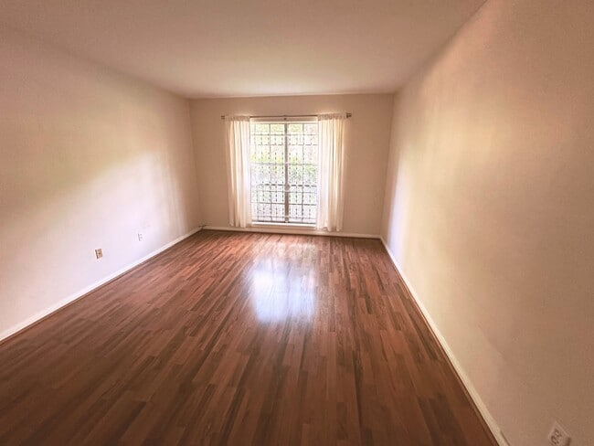 Building Photo - 2600 Bellefontaine St