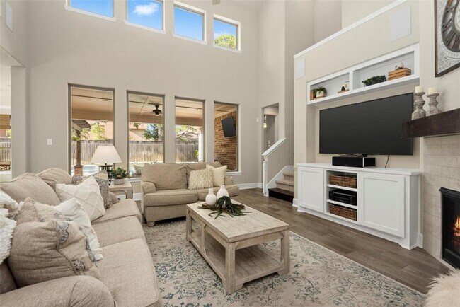Building Photo - 13918 Oakdale Gln Trce