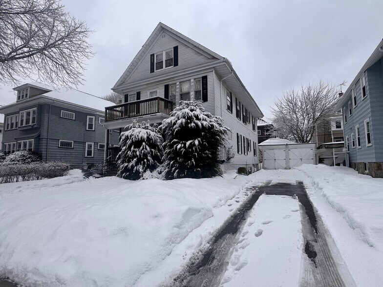 Building Photo - 129 Redlands Rd