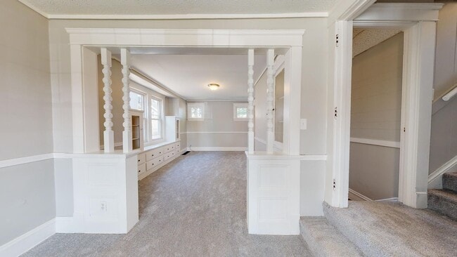 Building Photo - Old Brooklyn - 3 Bedroom Single Family Home