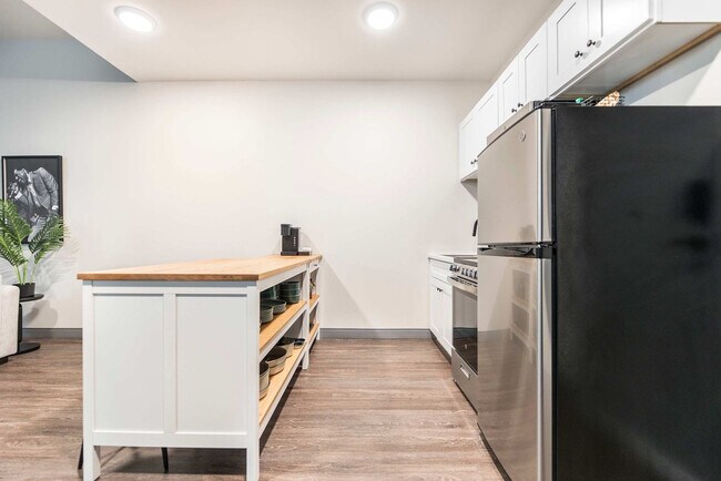 Building Photo - 520 Martin Luther King Jr Blvd