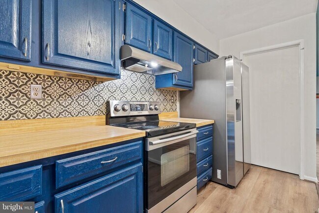 Building Photo - 11330 Headlands Ct