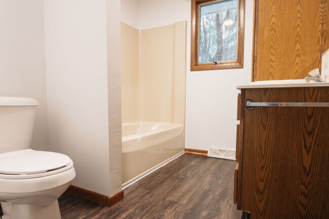 Building Photo - 3052 Acker St