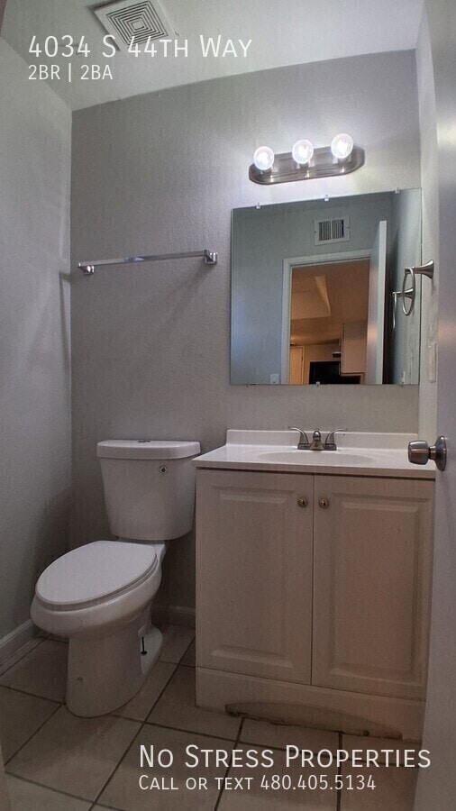 Building Photo - 4034 S 44th Way