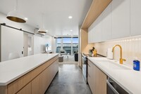 Building Photo - Brix