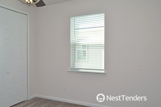 Building Photo - 95511 Hanover Ct