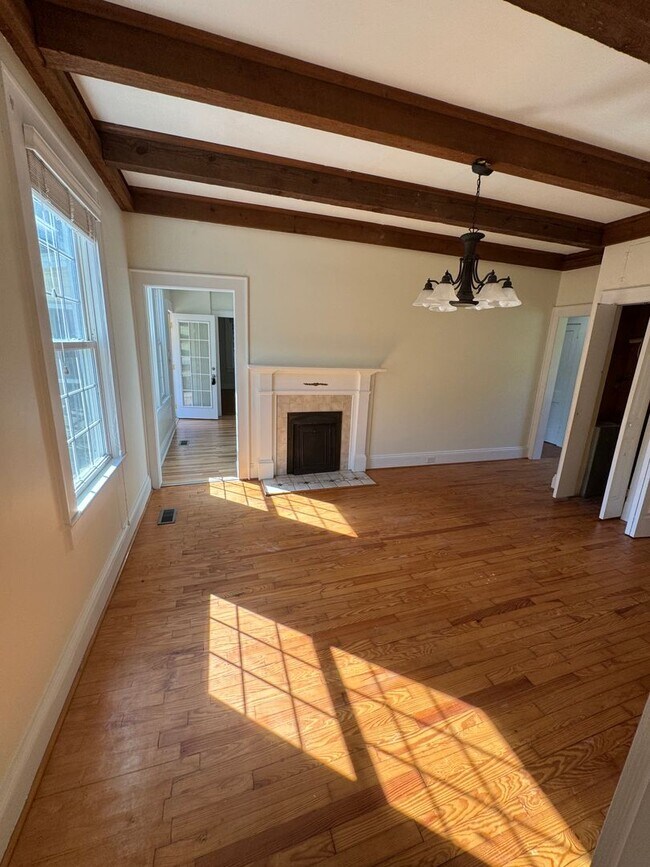 Building Photo - 207 Edgemont Ave