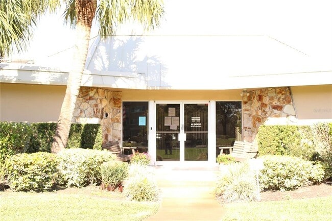 Building Photo - 4240 Ironwood Cir