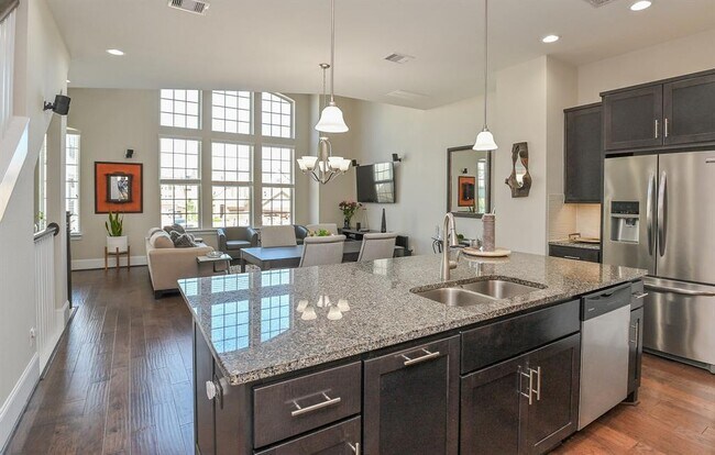 Building Photo - 11023 Acorn Falls Dr