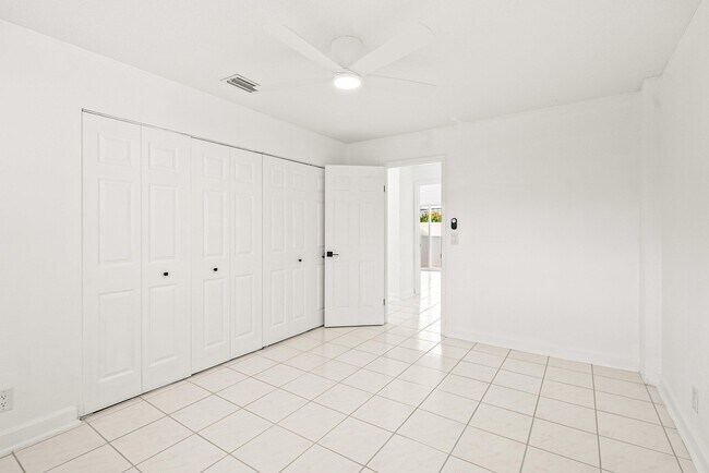 Building Photo - 17 Fayette Dr