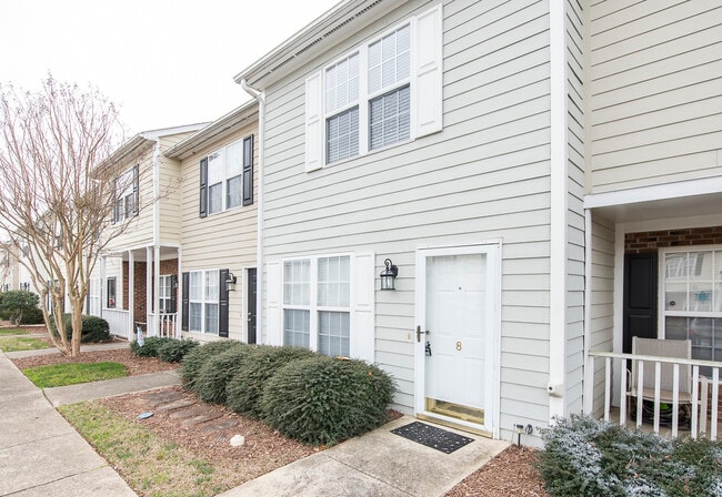 Building Photo - 20 Cheltenham Dr