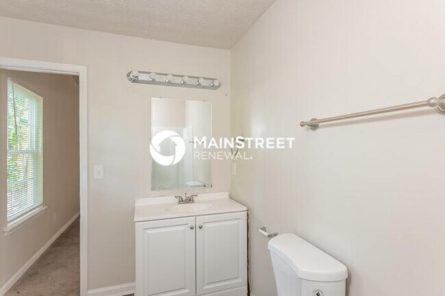Building Photo - 3 Bedroom Pet-Friendly Home in Stone Mount...