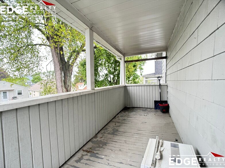 Building Photo - 76 Cresthill Rd