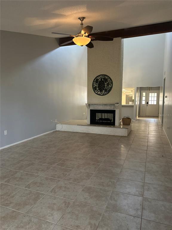 Building Photo - 4644 La Jolla Dr