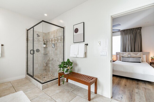 Building Photo - 109 W Montecito Wy