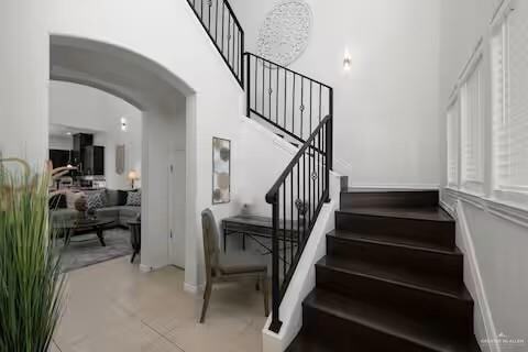 Building Photo - 809 S 5th St