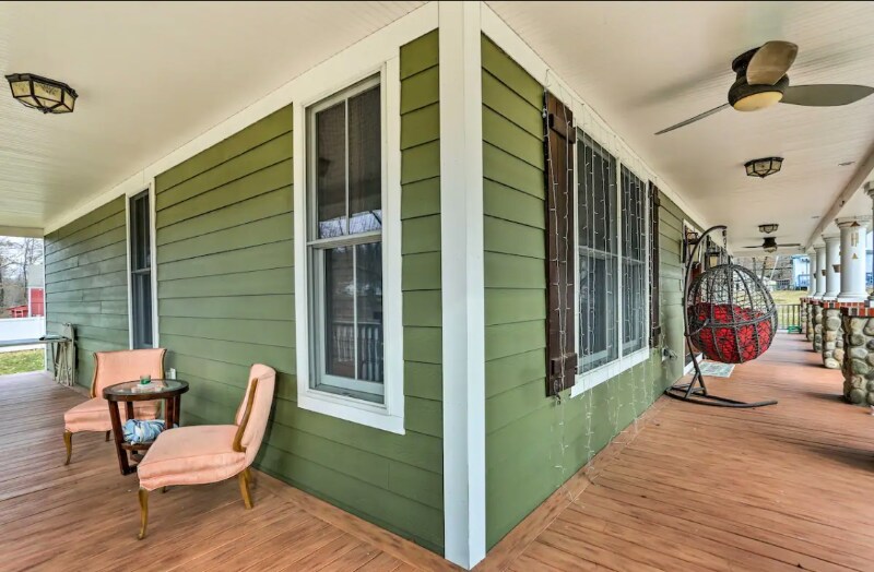 Building Photo - 2 Ricker Pl