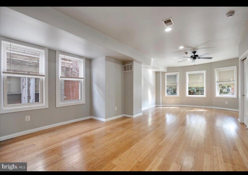 Building Photo - 109 W Logan St