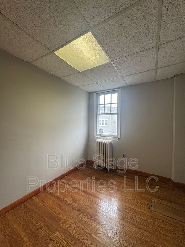 Building Photo - 124 N Pennock Ave