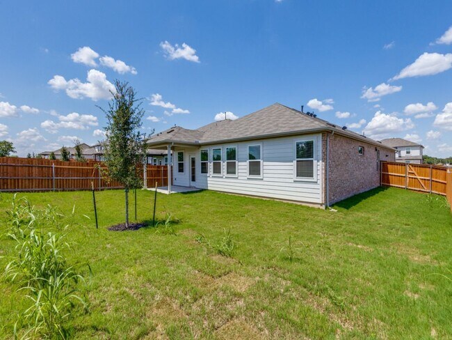 Building Photo - 1529 Purple Martin Dr
