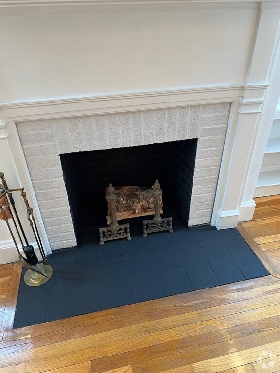 Building Photo - 41 Linnaean St