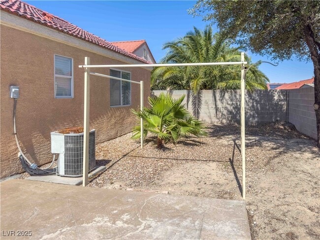 Building Photo - 2733 Fern Forest Ct