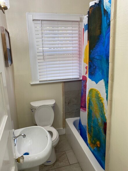 Building Photo - 1311 Seiler Ave