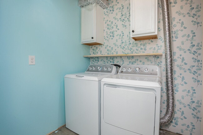 Building Photo - 1157 Gemstone Pointe Dr