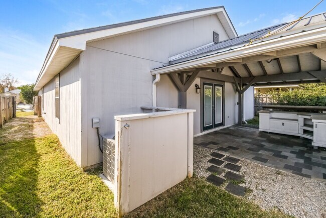 Building Photo - 1531 Slash Pine Ct