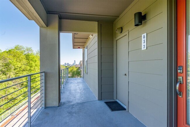Building Photo - 2733 Dulce Ln