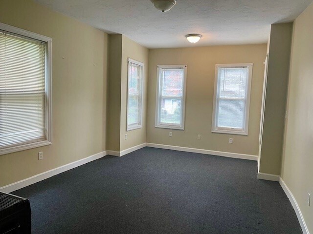 Building Photo - 15 Frankfort St