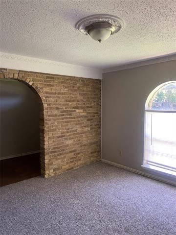 Building Photo - 1033 Rosewood Dr