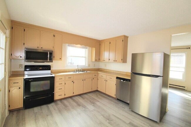 Building Photo - 405 Sherando Ct