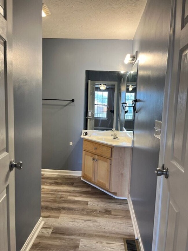 Building Photo - 156 Madison Rae Blvd