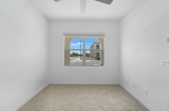 Building Photo - *Like Brand New Luxurious Modern 3 Bedroom 2 Bath Townhome in Warner Meadows!**
