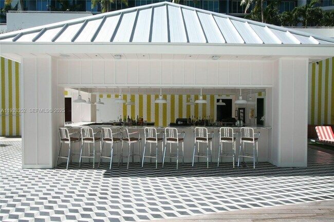 Building Photo - 1300 S Miami Ave