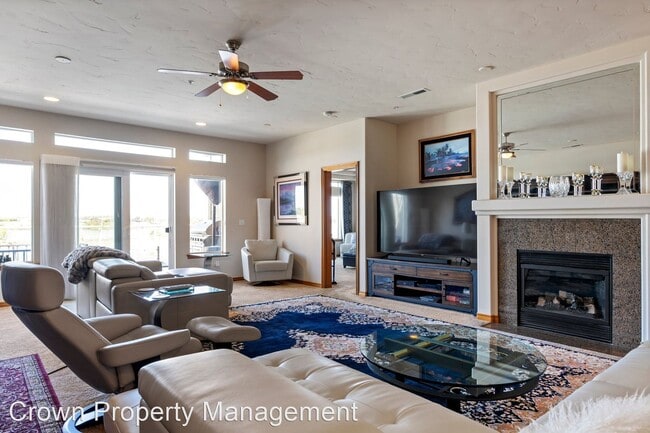 Building Photo - 3 br, 2.5 bath House - 386 Columbia Point ...