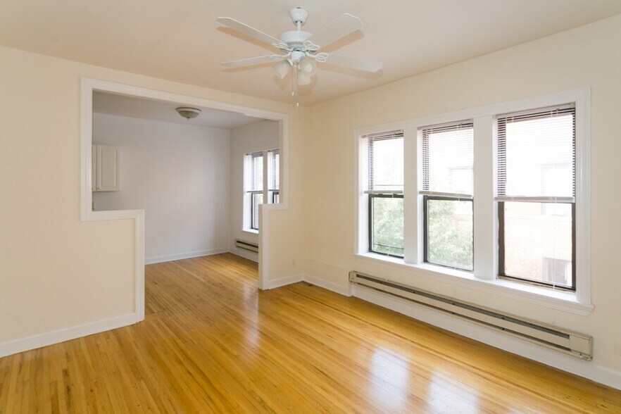 Building Photo - 3754 N Fremont St