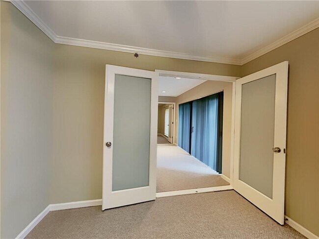Building Photo - 1217 Highland Bluff NW